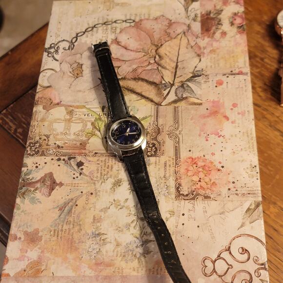 Vintage Watches Blue Dial Japan Quartz Unbranded Gold Numbered Leather Strap - Picture 2 of 10